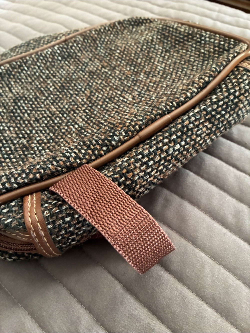 Vintage Jaguar Men's Brown Toiletry Dopp Kit with Organized Compartments